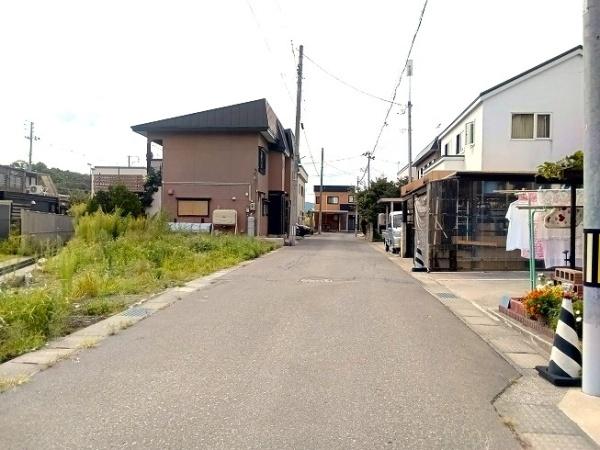 青森市大字新城字平岡の土地