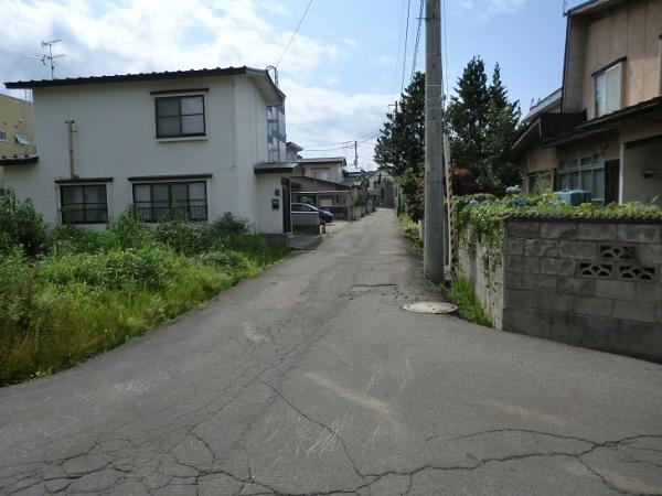 弘前市大字寒沢町の土地