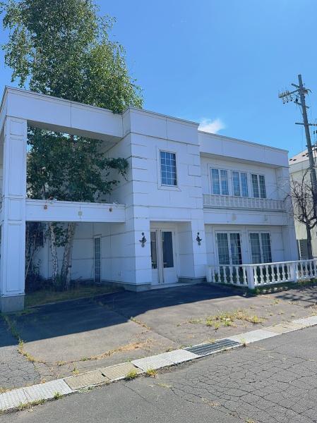 弘前市大字早稲田4丁目店舗