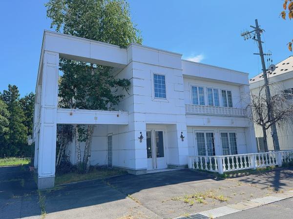 弘前市大字早稲田4丁目店舗