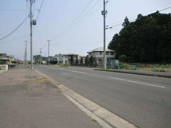 弘前市大字早稲田4丁目店舗