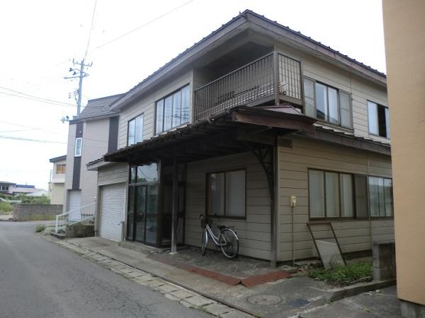 五所川原市字幾世森中古住宅
