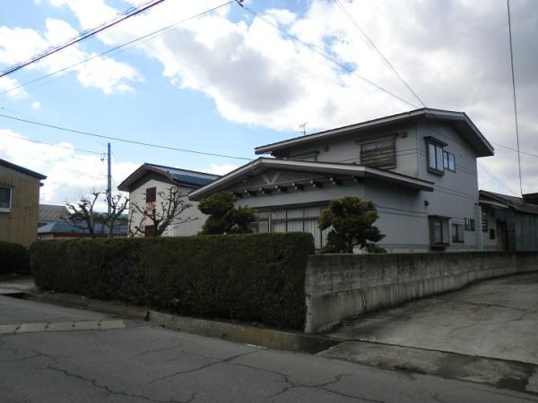 黒石市大字浅瀬石字清川の中古一戸建て