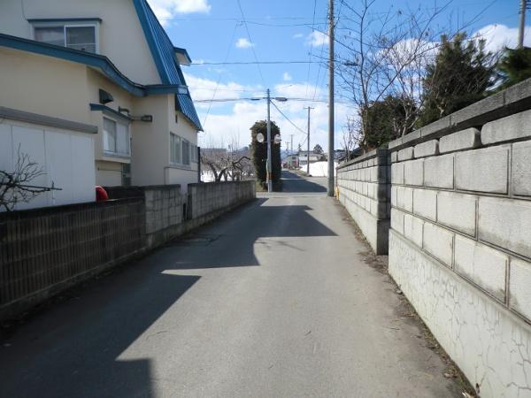 弘前市大字大開1丁目の土地(前面道路含む現地写真)