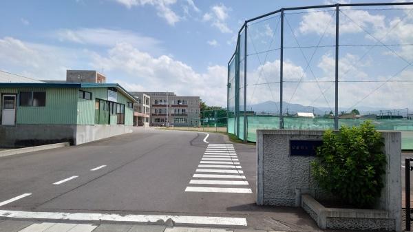 弘前市大字中野3丁目　店舗(弘前市立文京小学校)