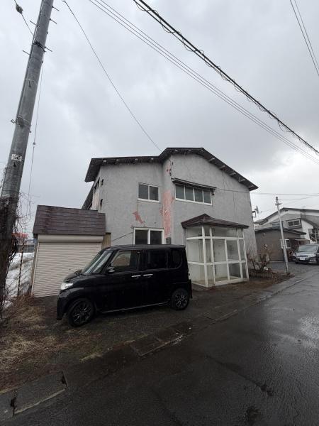 五所川原市字栄町中古住宅