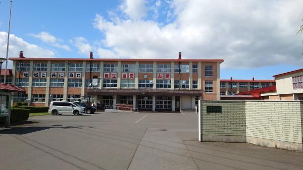 弘前市大字桜ケ丘３丁目の中古一戸建て(弘前市立南中学校)