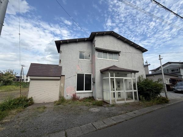 五所川原市字栄町中古住宅