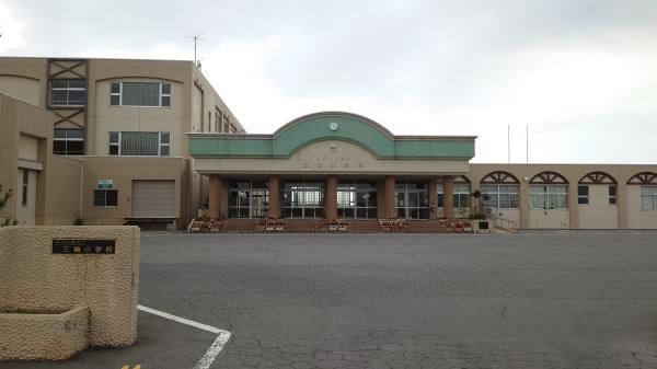 五所川原市大字広田字榊森の土地(五所川原市立三輪小学校)