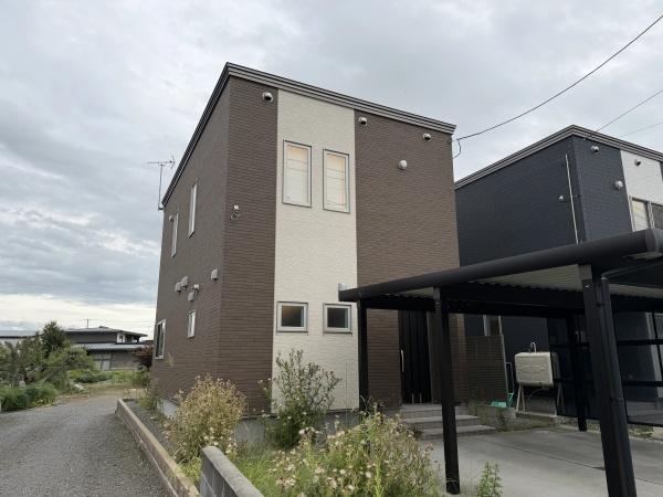 弘前市大字撫牛子1丁目中古住宅