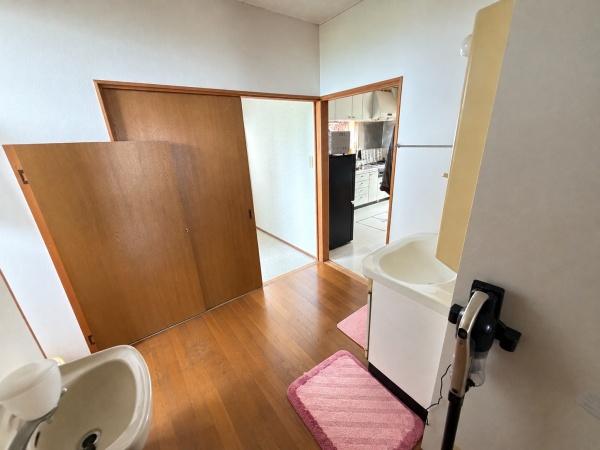 南津軽郡藤崎町大字常盤字富田の中古一戸建て
