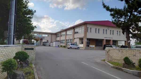 弘前市大字桜ケ丘４丁目の土地(弘前市立小沢小学校)