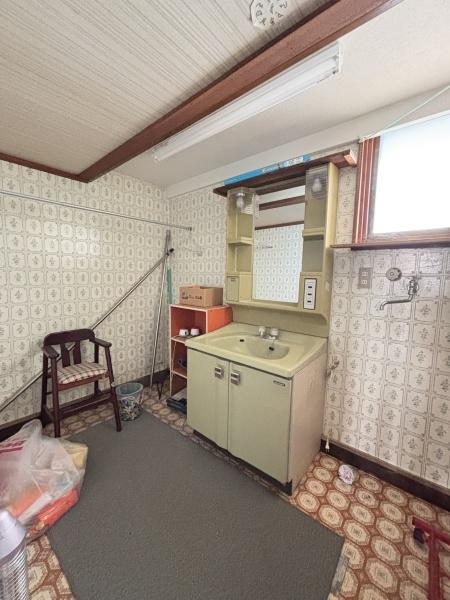 三沢市三川目３丁目の中古一戸建て