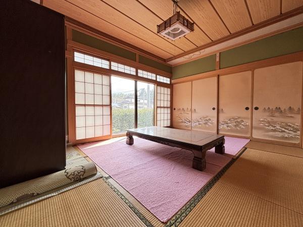 三沢市三川目３丁目の中古一戸建て
