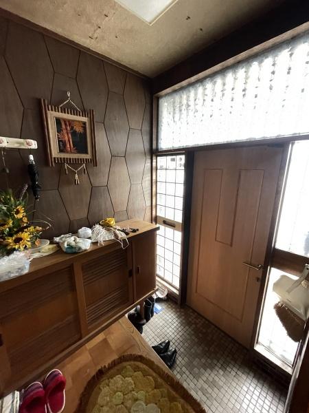 八戸市大字大久保字沢目の中古一戸建て(リビング)