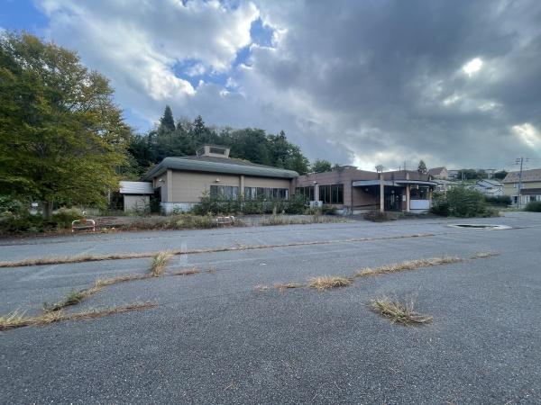 センチュリー21アクト八戸店 三沢市花園町5丁目 温泉施設(駐車場)