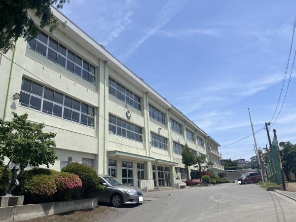 八戸市大字白銀町字雷の土地(八戸市立白銀中学校)