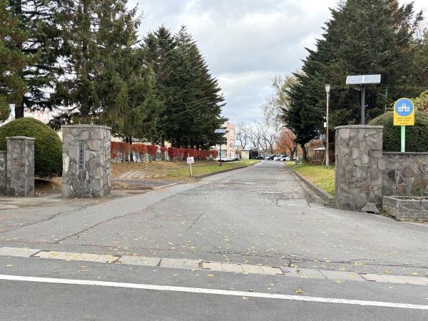 三沢市春日台２丁目の土地(三沢市立第五中学校)