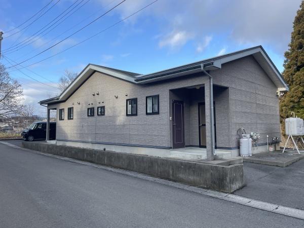 センチュリー21アクト八戸店　三沢市三沢上久保貸家