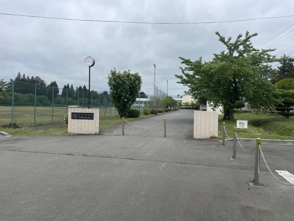 上北郡七戸町字蛇坂の土地(七戸町立七戸中学校)