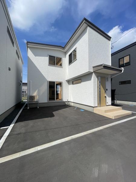 センチュリー21アクト八戸店　沼館2丁目B棟　建売住宅