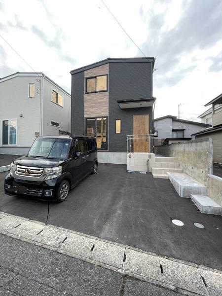 センチュリー21アクト八戸店　三沢市緑町A棟　建売住宅