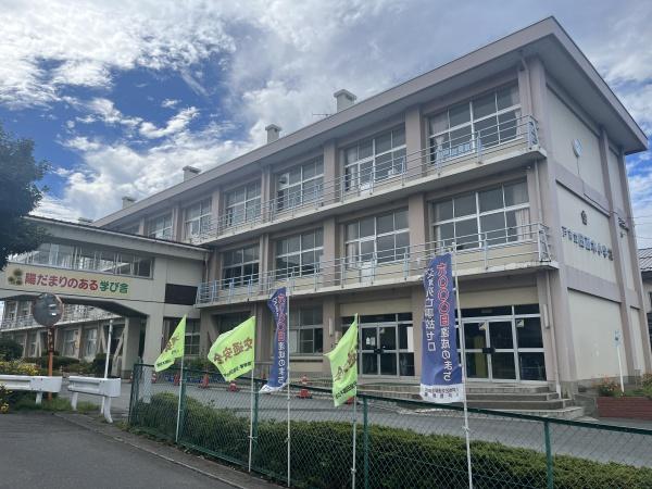 八戸市大字田面木字上野平の土地(八戸市立田面木小学校)