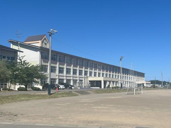 上北郡おいらせ町青葉7丁目の土地(おいらせ町立木ノ下小学校)