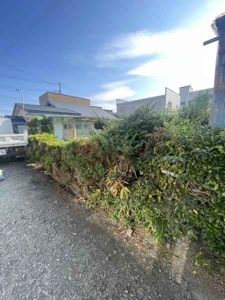 三沢市桜町2丁目の土地(前面道路含む現地写真)