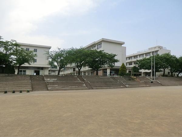 伊勢原市石田の土地(伊勢原市立成瀬中学校)