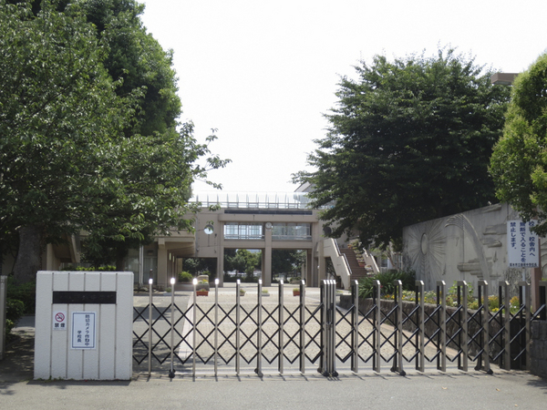 厚木市山際の土地(厚木市立藤塚中学校)