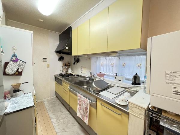 厚木市鳶尾一丁目　戸建