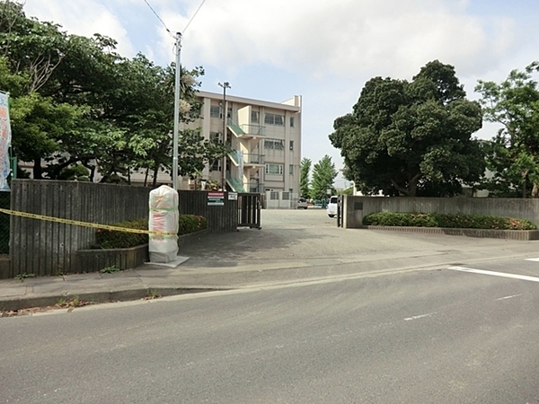 海老名コーポラスB棟(海老名市立中新田小学校)