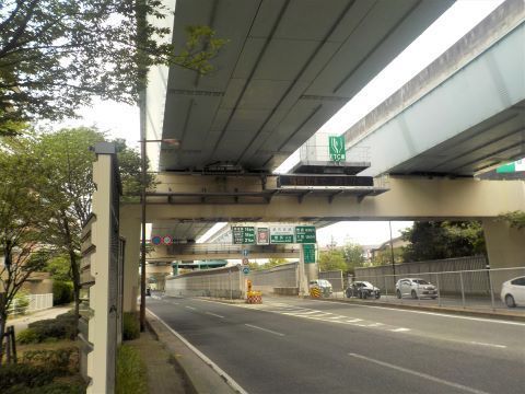 エクレール福重(福岡都市高速環状線福重出入口)