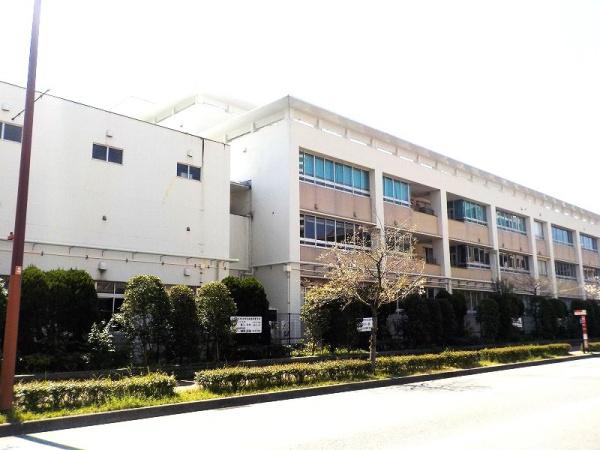 リベーラガーデンA棟パークウィング(福岡市立姪浜中学校)