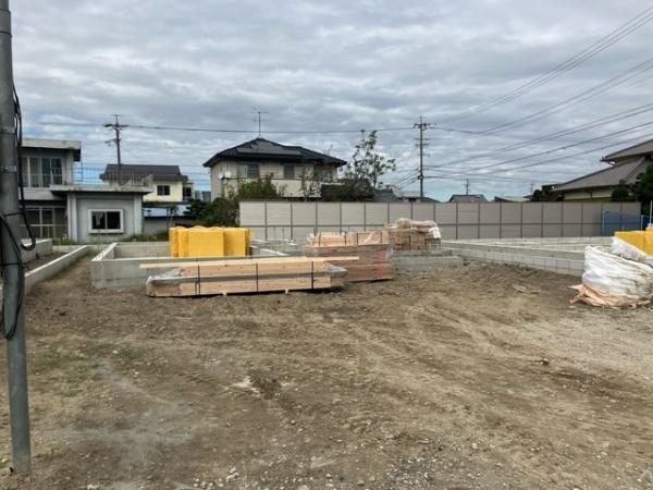 愛西市草平町六下の新築一戸建