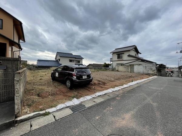 川中本町　1号地　／向かって左側