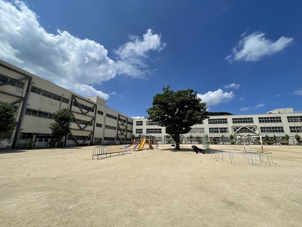 下関市彦島桜ケ丘町の土地(下関市立角倉小学校)