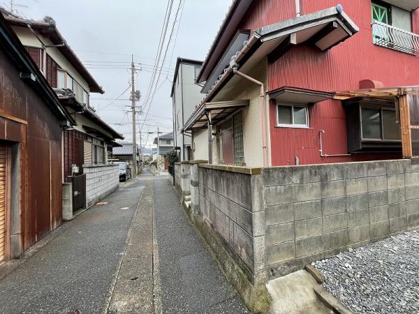 安岡本町一丁目／　コンパクトなお家