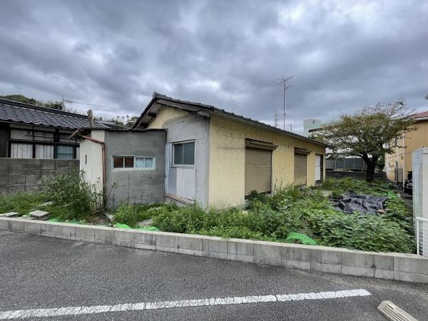 長府三島町倉庫／中古戸建を倉庫にしています