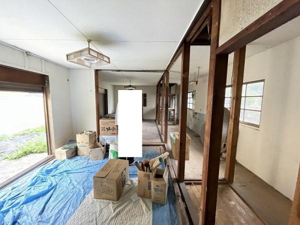長府三島町倉庫／中古戸建を倉庫にしています
