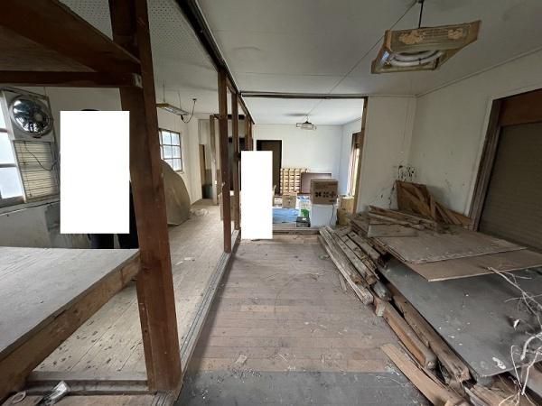 長府三島町倉庫／中古戸建を倉庫にしています
