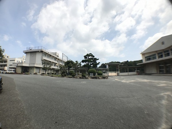 下関市彦島江の浦町6丁目の中古一戸建て(下関市立彦島中学校)