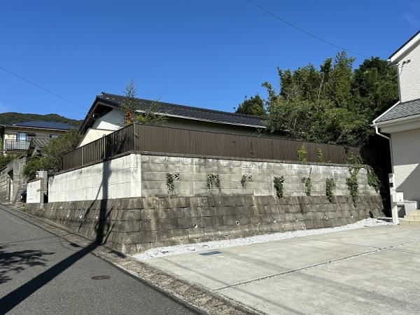 田倉御殿町2丁目／団地内　裏側竹林　落ち着いた環境