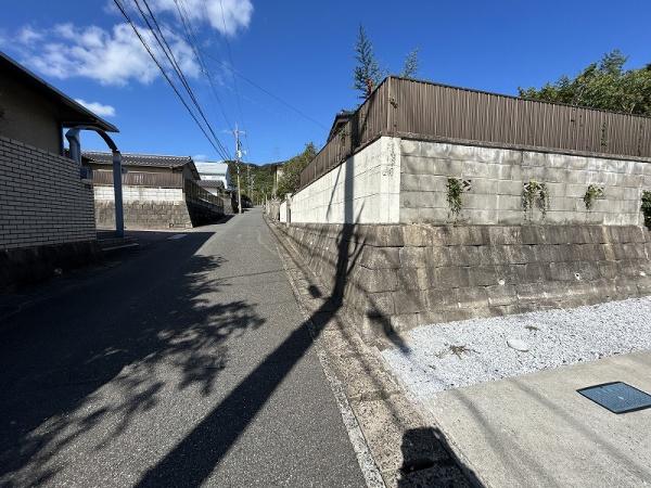 田倉御殿町2丁目／団地内　裏側竹林　落ち着いた環境