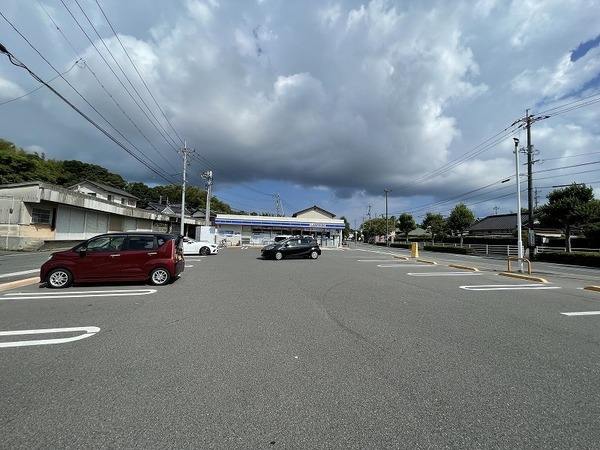 下関市垢田町2丁目の土地(ローソン下関垢田町一丁目店)