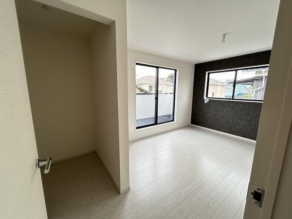 伊倉町3丁目／コンパクト　建売