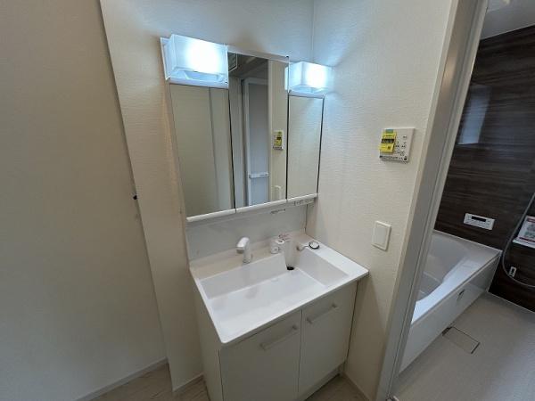 伊倉町3丁目／コンパクト　建売