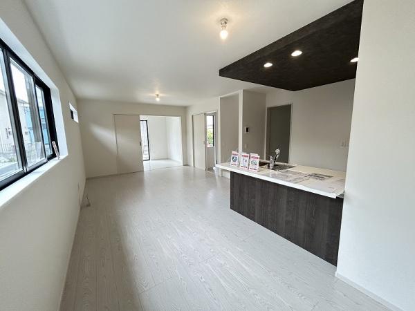 伊倉町3丁目／コンパクト　建売