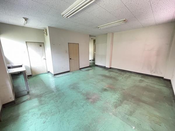 彦島弟子待町三丁目／事務所・倉庫